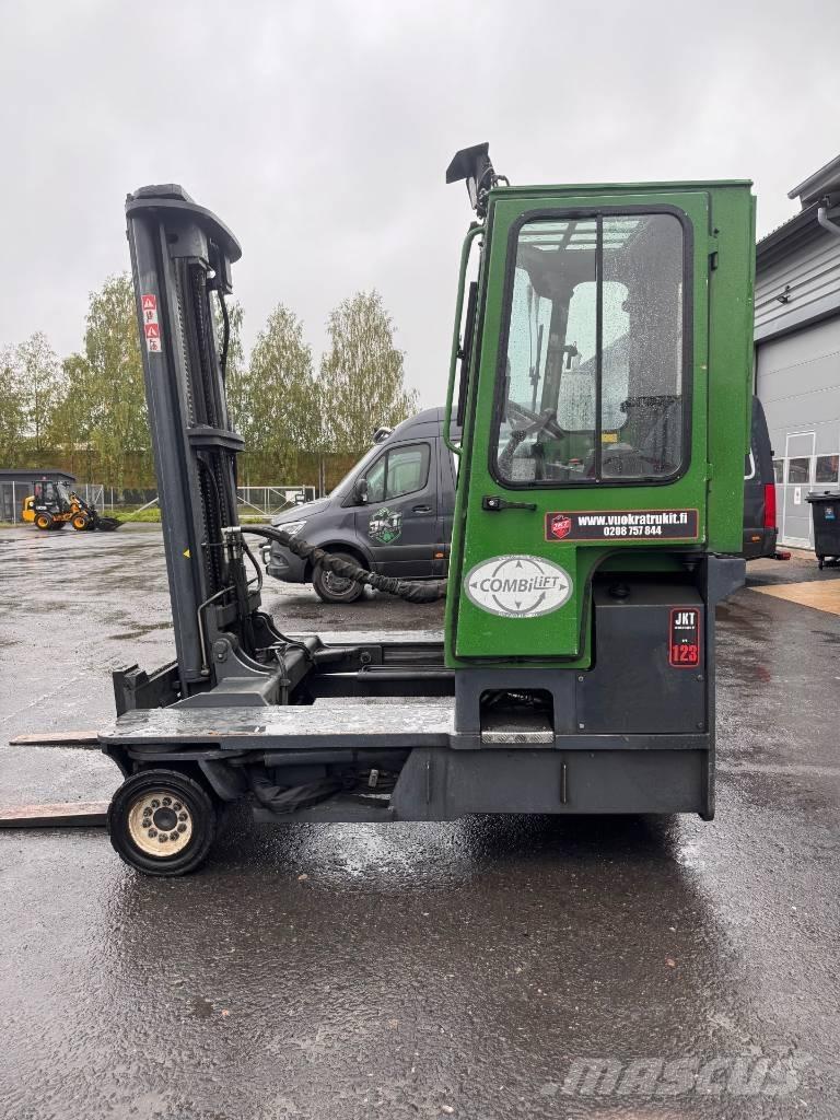 Combilift C 4000 4 cestní vysokozdvižné vozíky