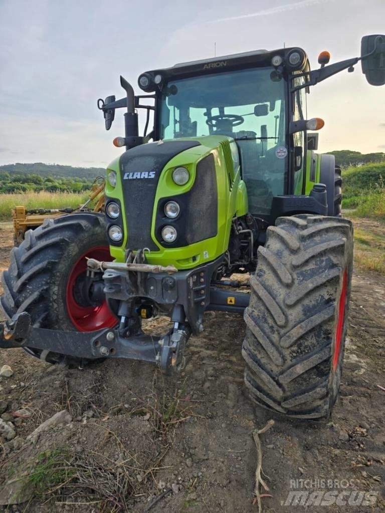 CLAAS Arion 460 Traktory