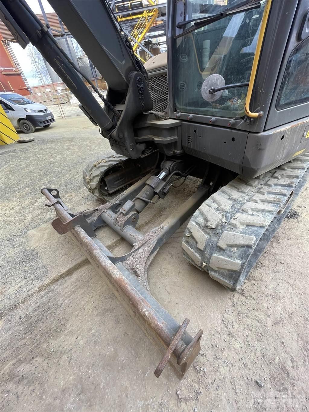 Volvo ECR 88-D Midi rýpadla 7t - 12t