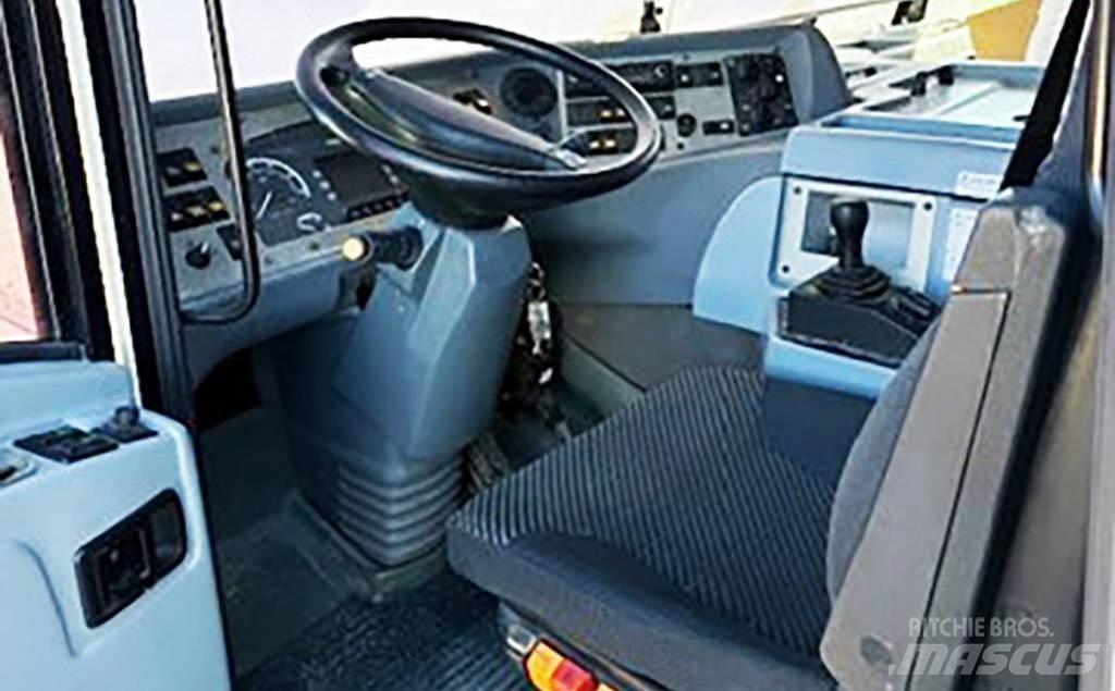 Demag AC 500-2 Univerzální terénní jeřáby