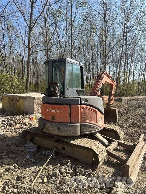Hitachi ZX50 Pásová rýpadla