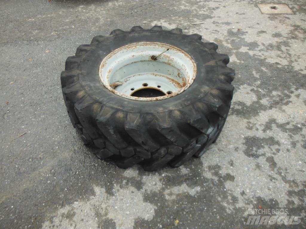 Michelin 15R22.5 Pneumatiky, kola a ráfky