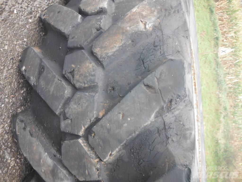 Michelin 15R22.5 Pneumatiky, kola a ráfky