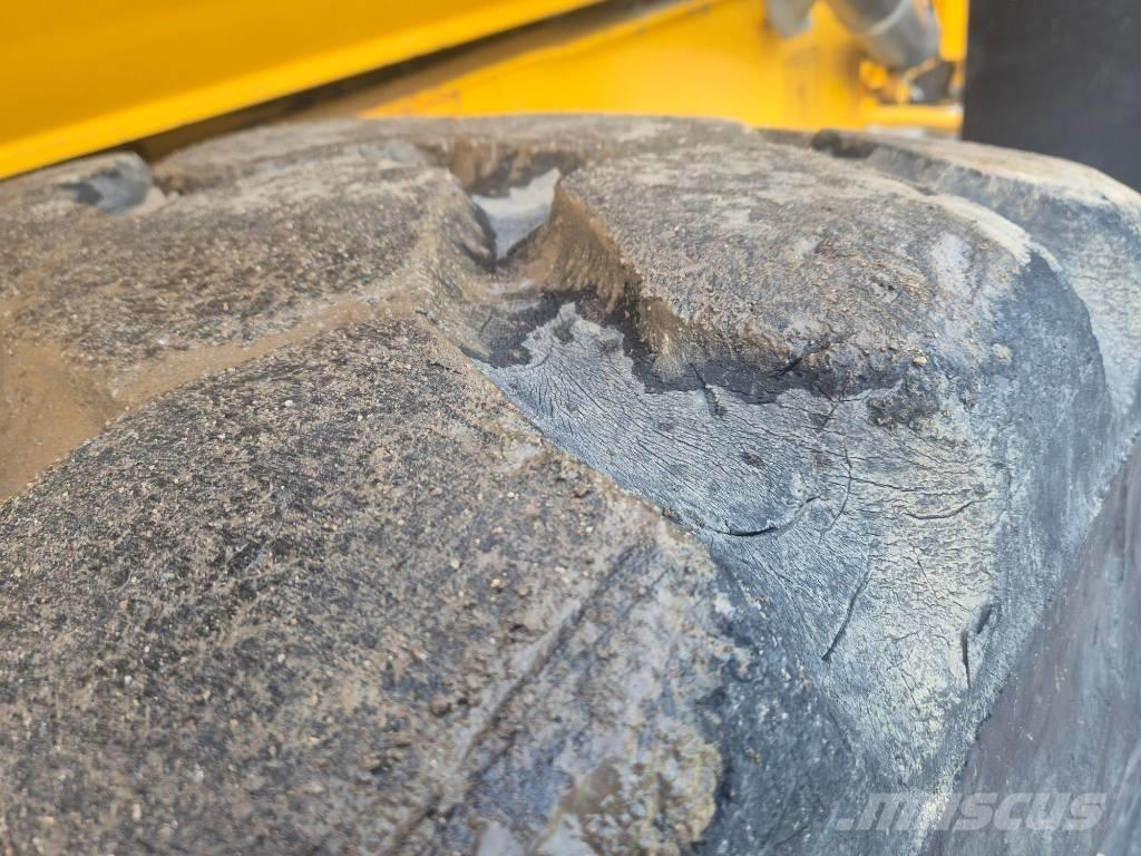Volvo A25G Kloubové dempry