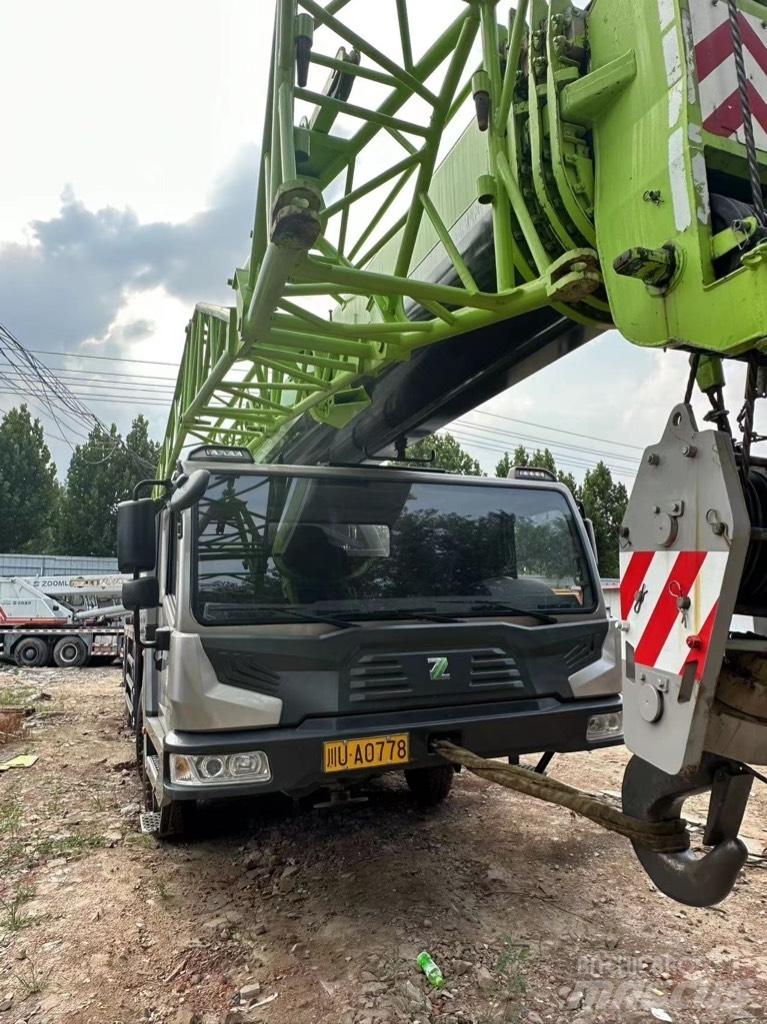 Zoomlion ZTC700 Univerzální terénní jeřáby