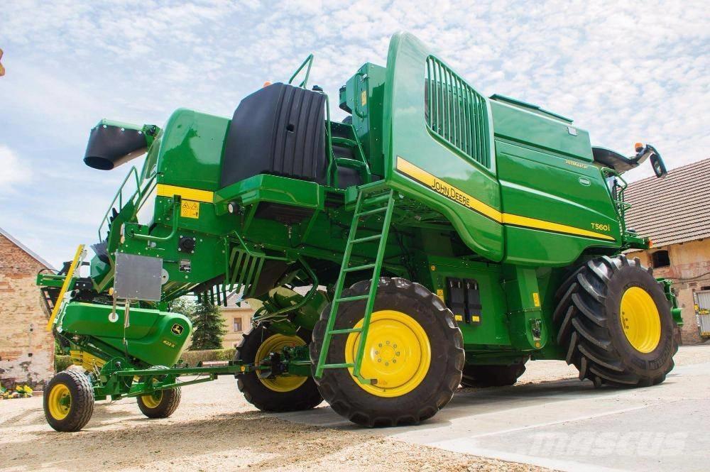 John Deere T 560 i Sklízecí mlátičky