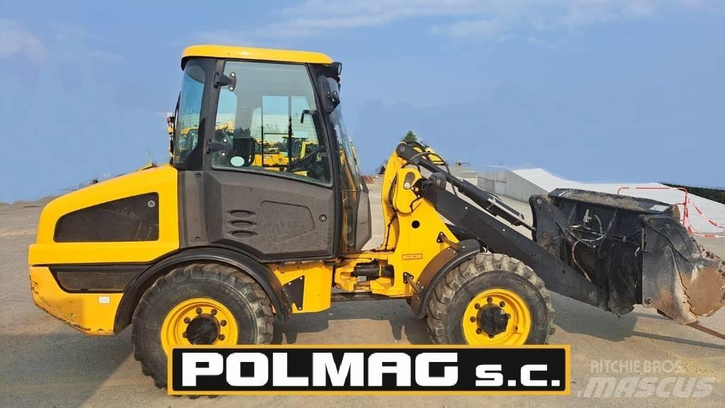 JCB 406 Kolové nakladače