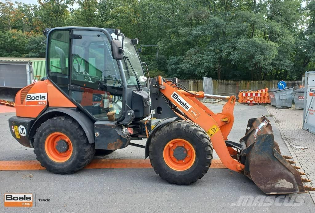 Komatsu WA 70-7 Kolové nakladače