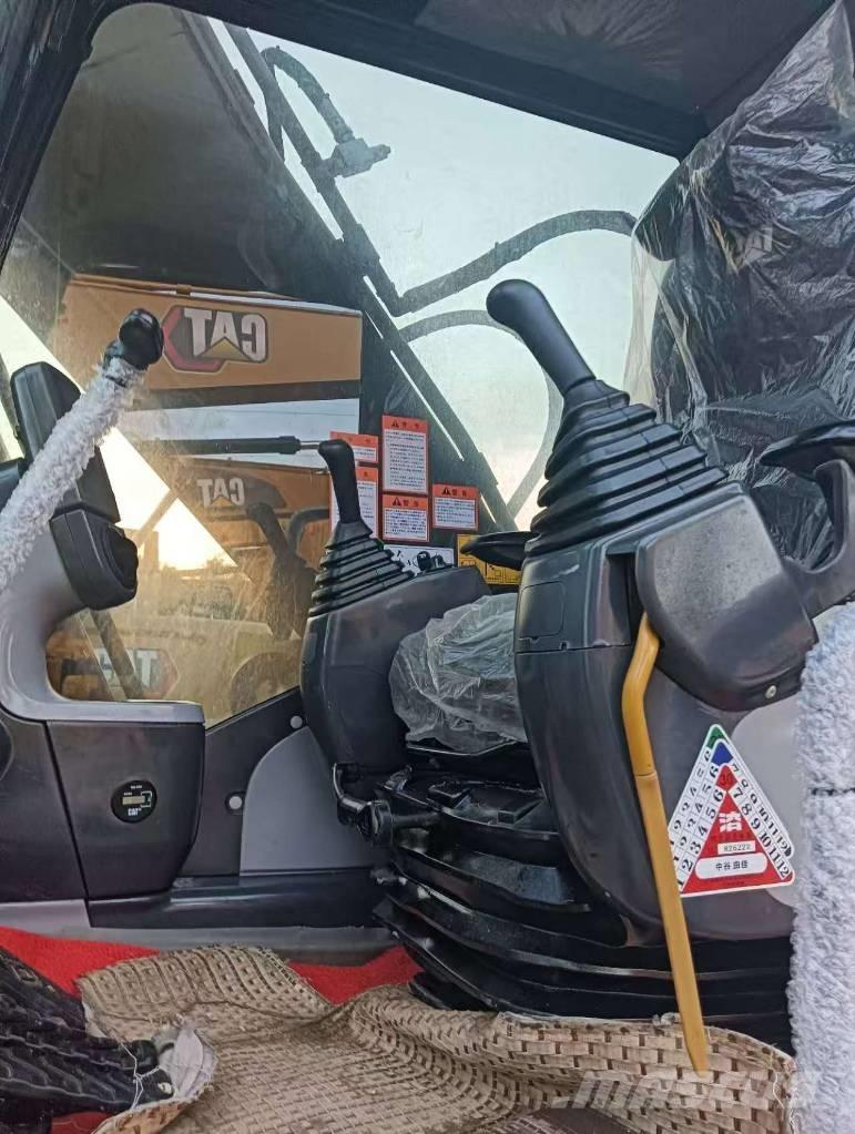 CAT 324 D2L Pásová rýpadla