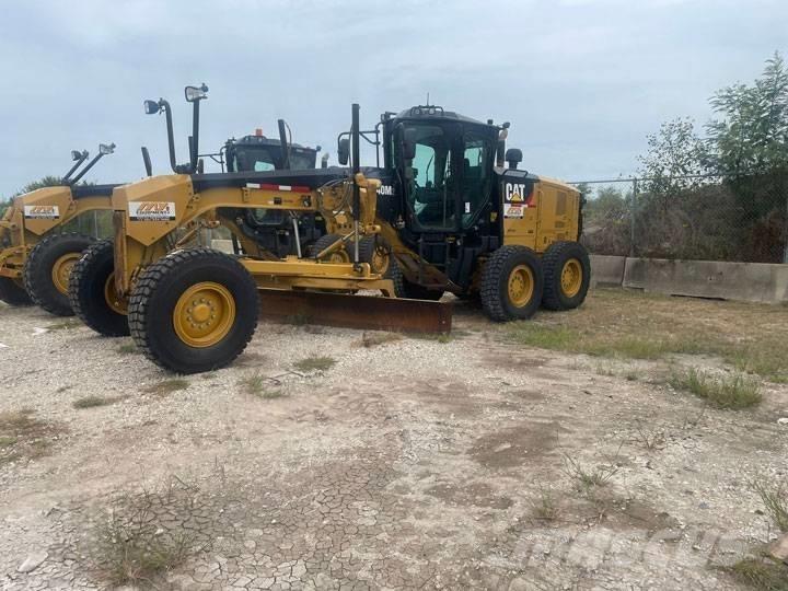 CAT 140 M 2 Grejdry
