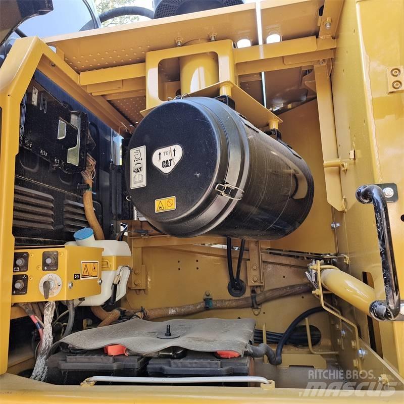 CAT 320 GC Pásová rýpadla