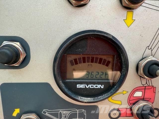 Manitou 170 AETJL Kloubové plošiny