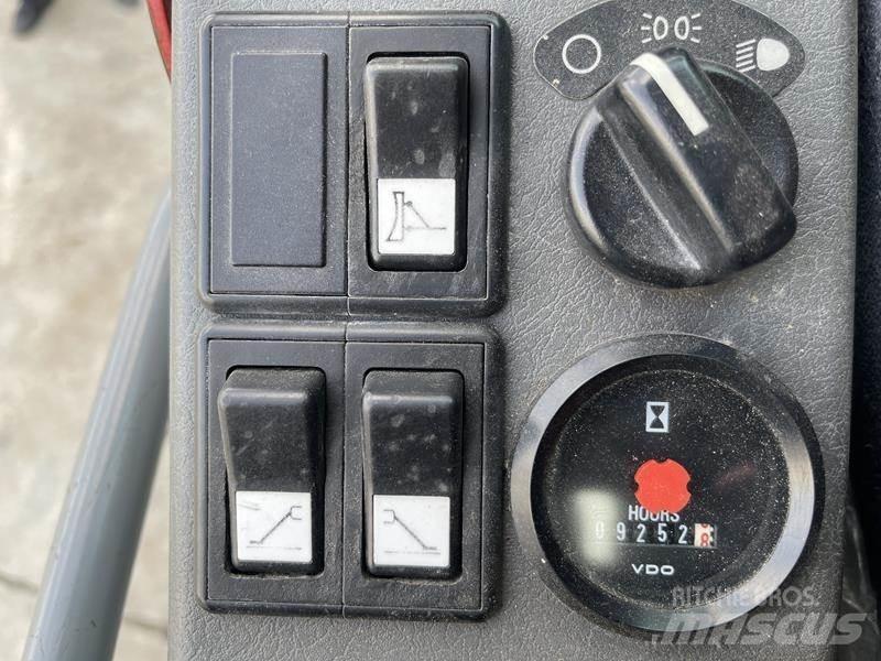 Volvo EW 140 B Kolová rýpadla