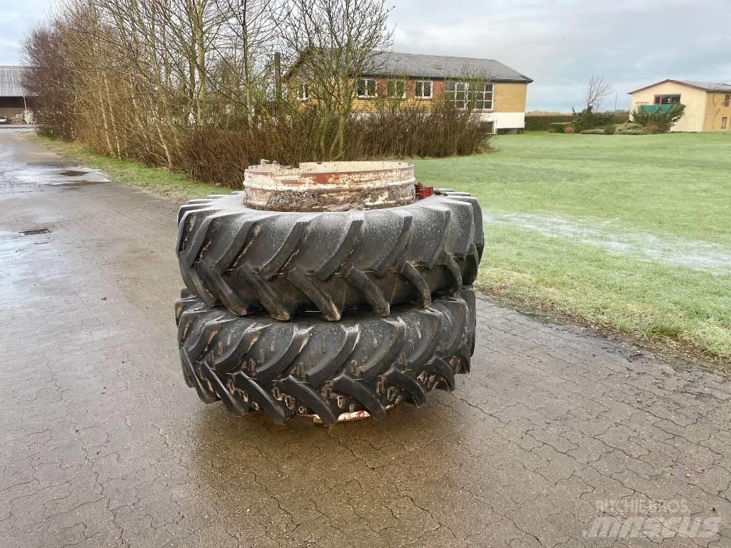 AP 18.4 R38 Pneumatiky, kola a ráfky