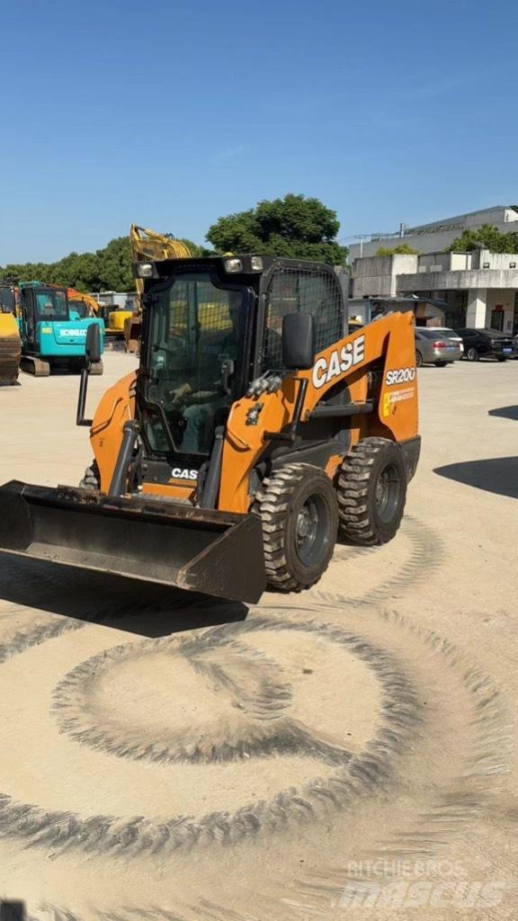 CASE SR 200 Smykem řízené nakladače