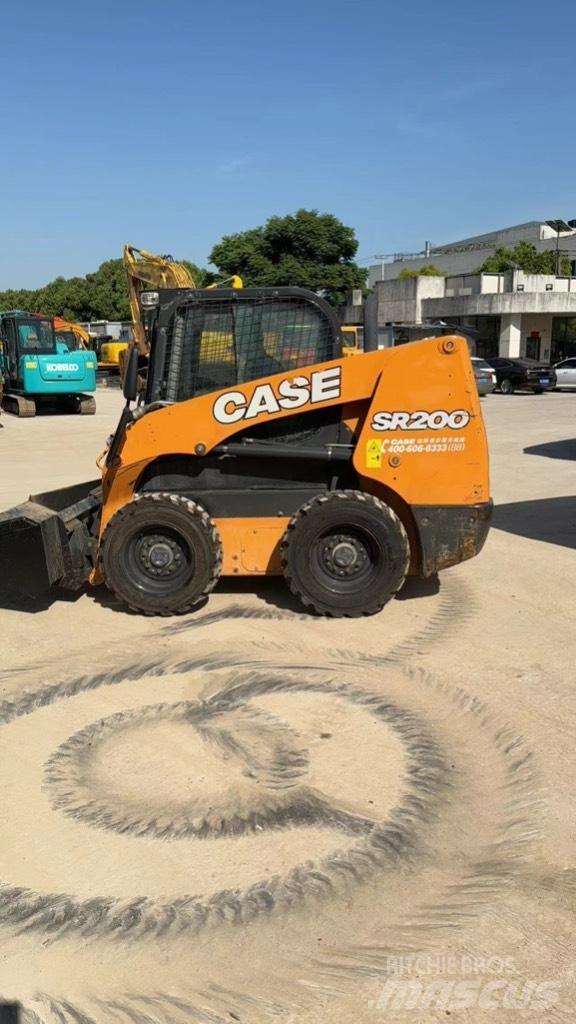 CASE SR 200 Smykem řízené nakladače