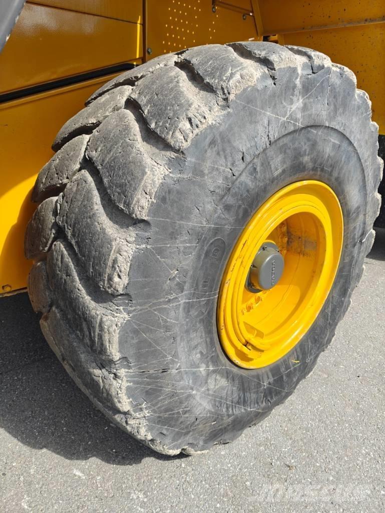 Volvo L 180 E Kolové nakladače