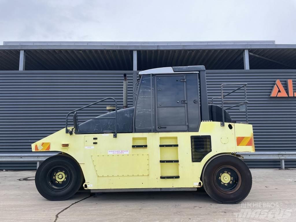 Ammann AP 240 Pneumatikové válce