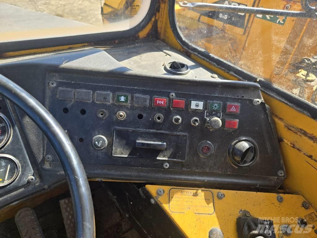 Volvo BM A 25 Kloubové dempry
