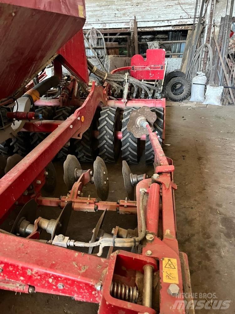 Horsch Pronto 3 DC Kombinované secí stroje
