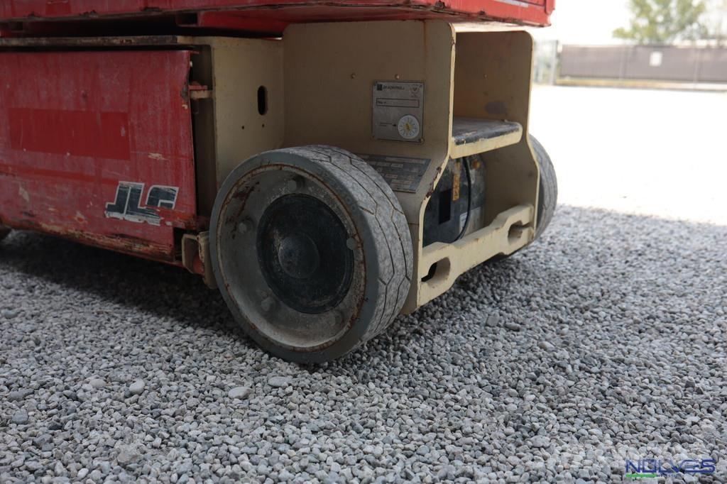 JLG 1230ES Další zvedače a plošiny