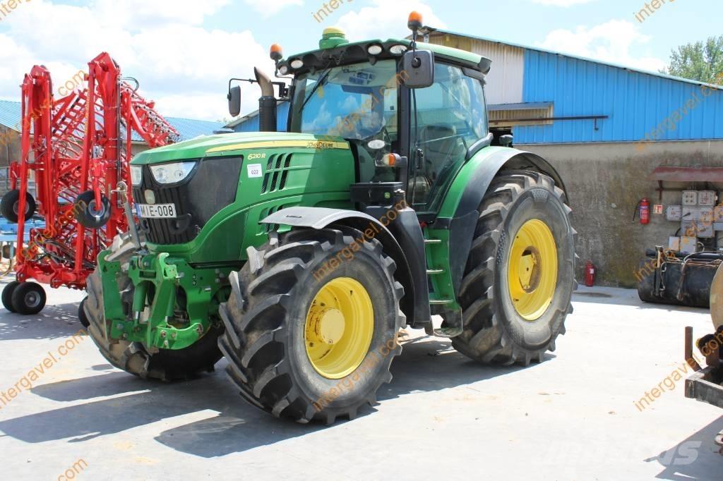 John Deere 6210 R Traktory