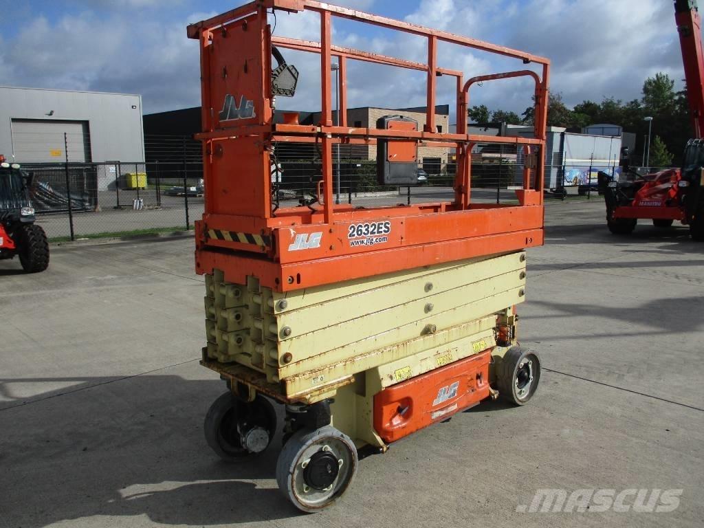 JLG 2632 ES  (081) Nůžková zvedací plošina