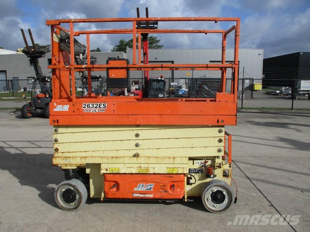 JLG 2632 ES  (081) Nůžková zvedací plošina