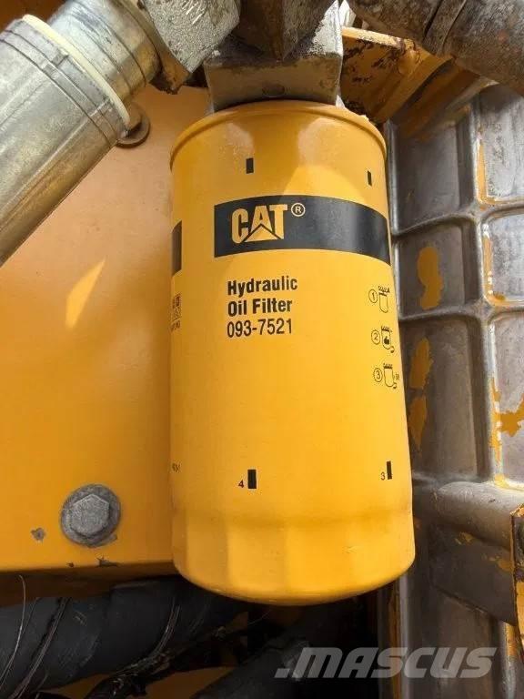 CAT 320CL Pásová rýpadla