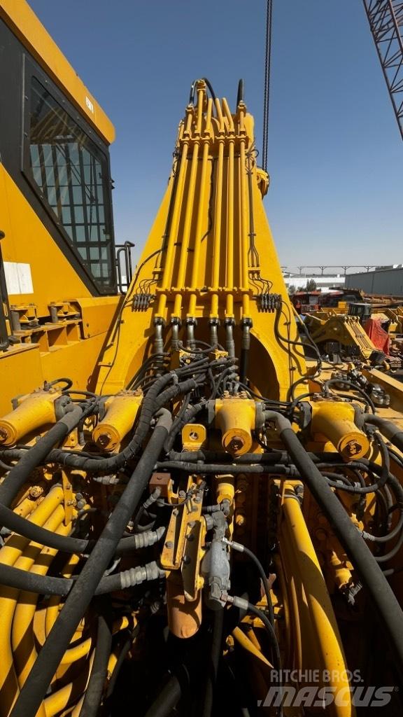 Komatsu PC 2000-8 Pásová rýpadla