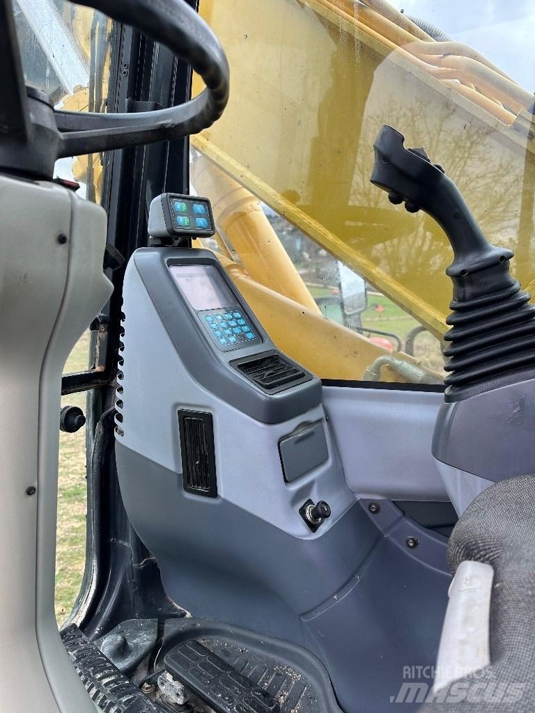 Komatsu PW 160-7E0 Kolová rýpadla
