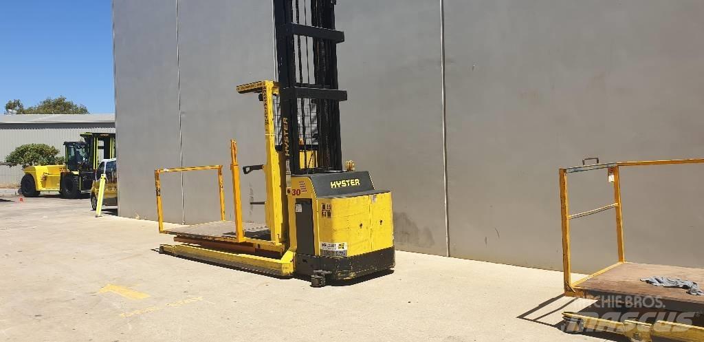 Hyster R30XMF2 Vysokozdvižný vozík s bočním ložením