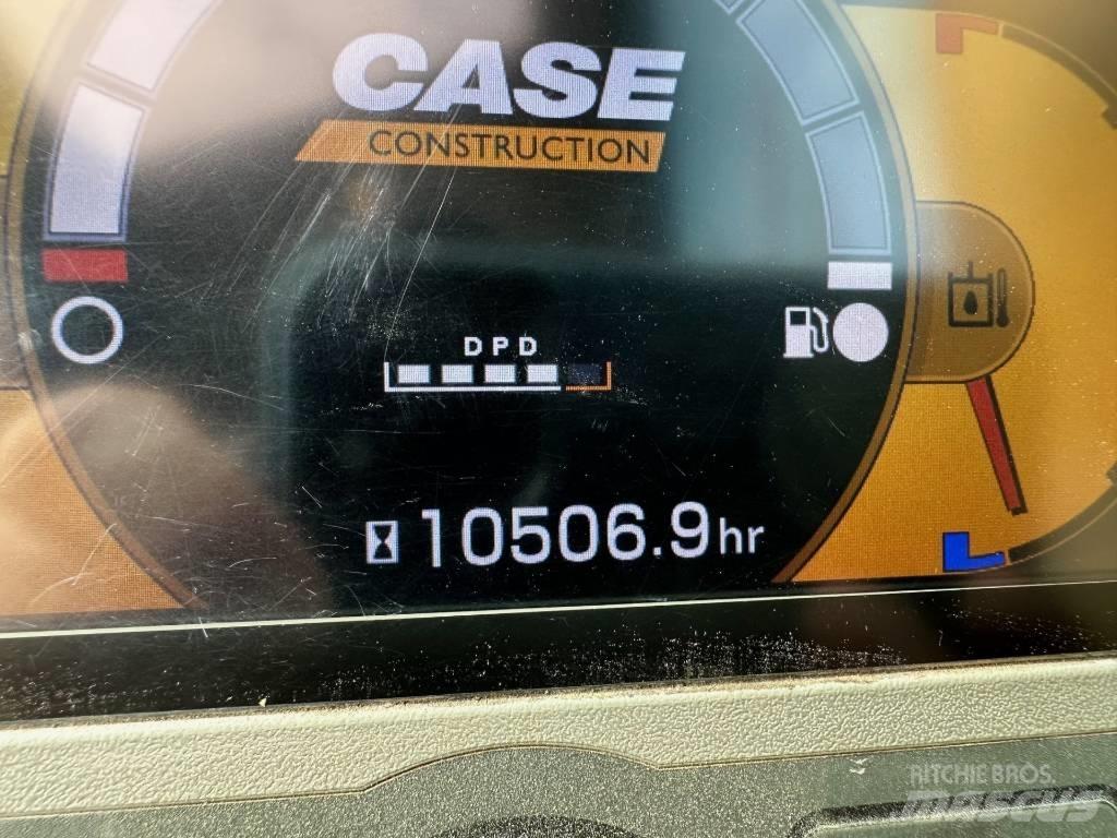 CASE CX 235 C SR Pásová rýpadla