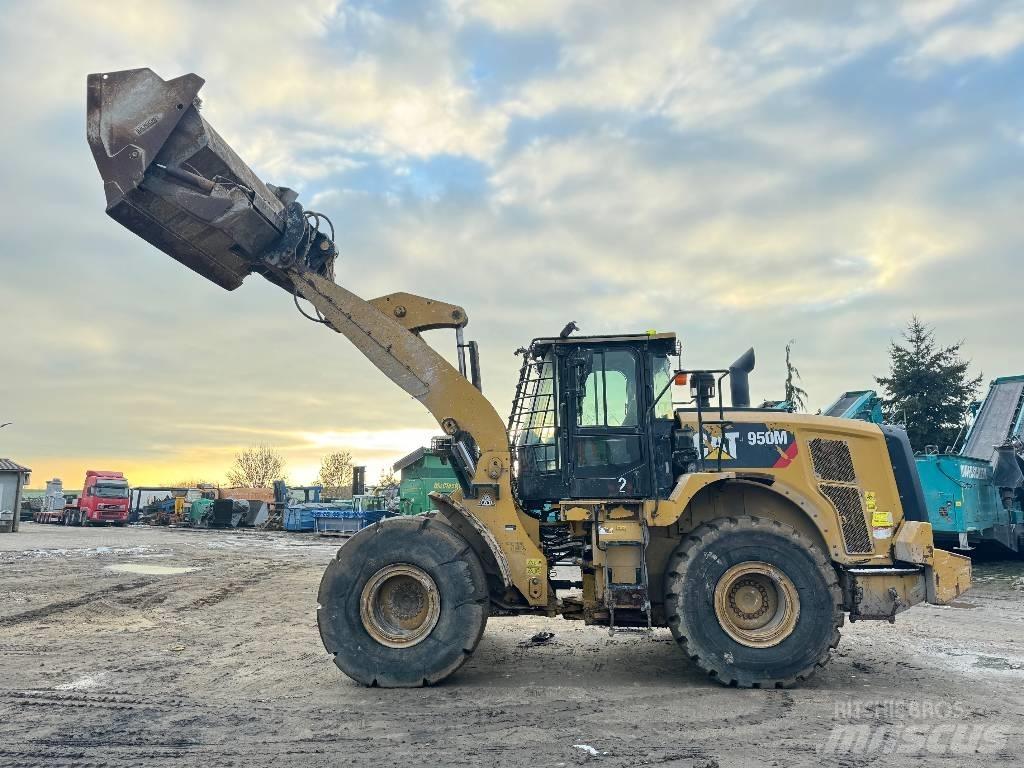 CAT 950M HighLift Kolové nakladače