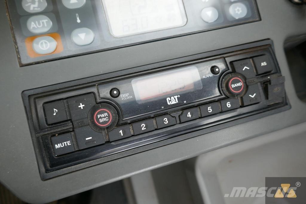 CAT 325F LCR Pásová rýpadla