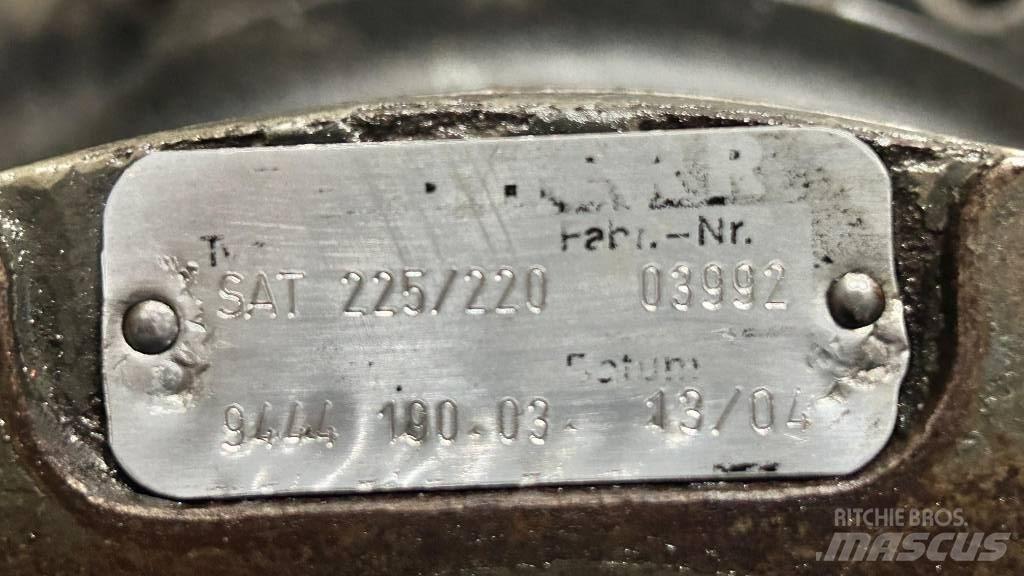 Liebherr SAT 225-220 Hydraulika