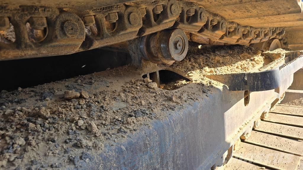Komatsu PC 210 LC-8K Pásová rýpadla
