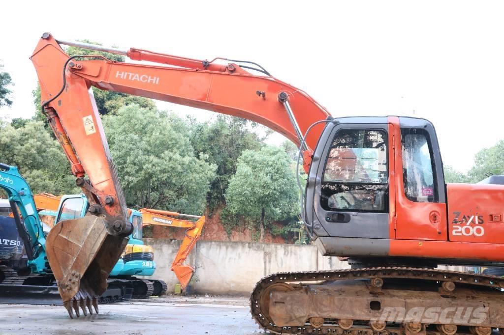 Hitachi ZX 200 LC-3 Pásová rýpadla