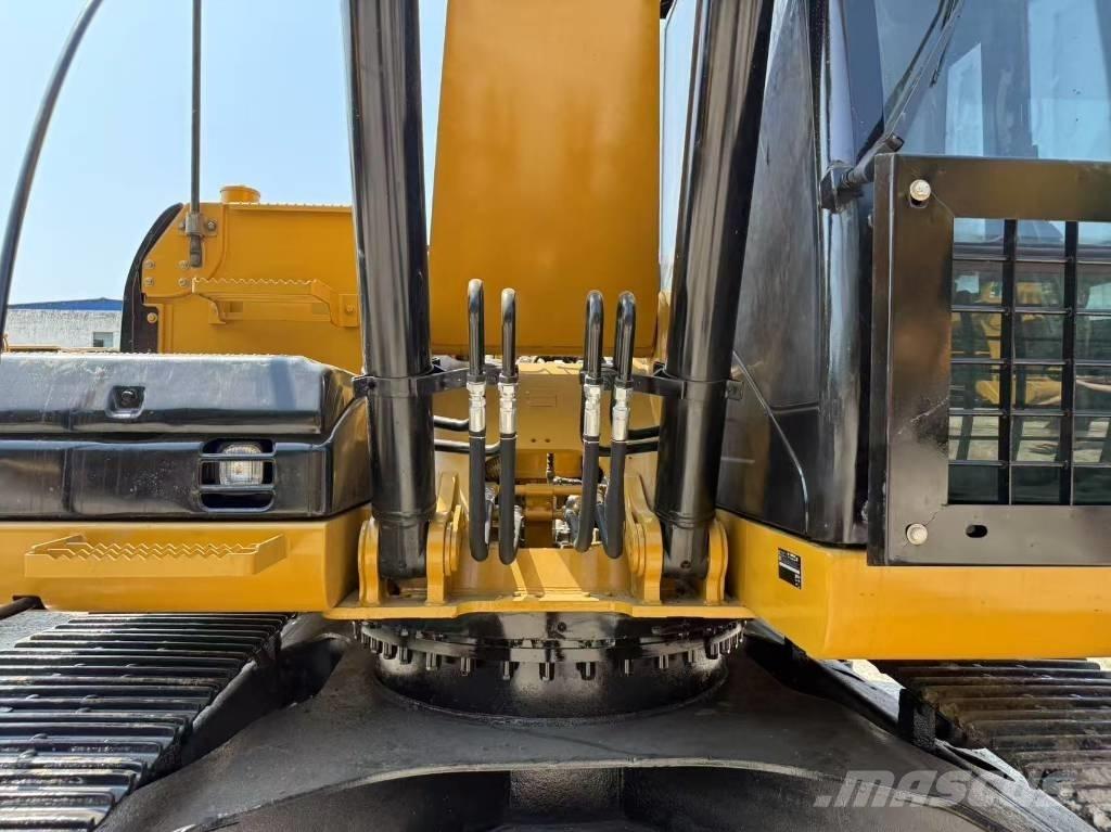 CAT cat320d Pásová rýpadla