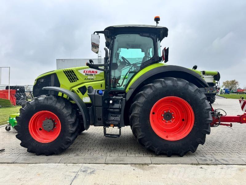 CLAAS AXION 830 Traktory
