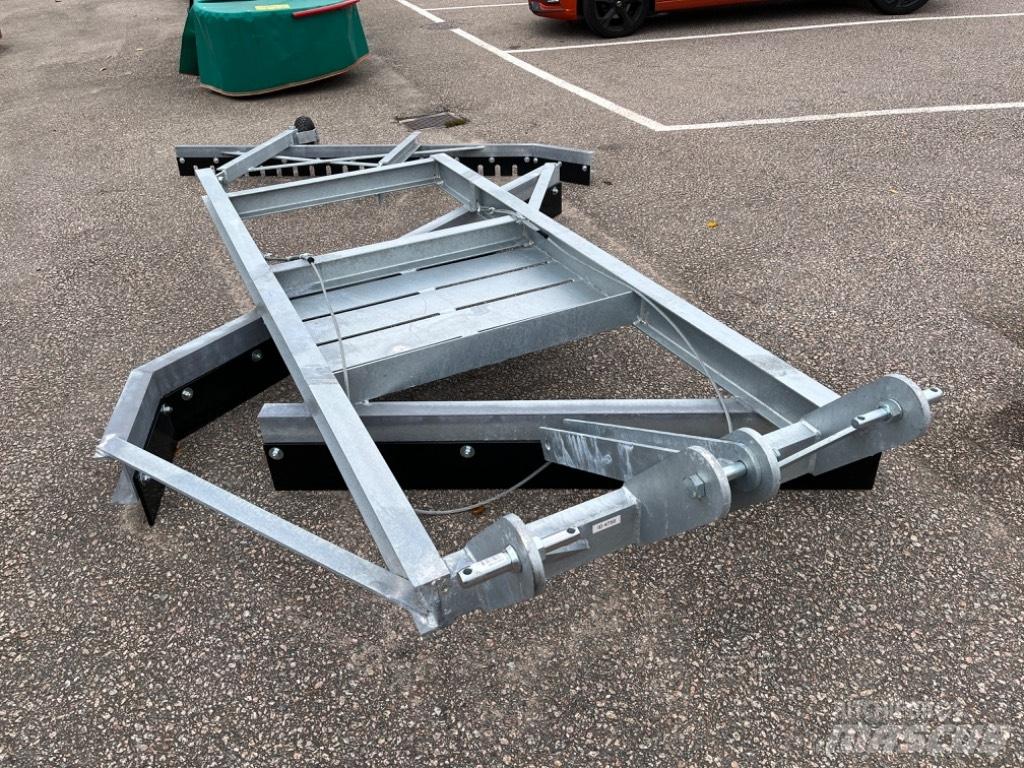 Vägsladd M220V Tažené radlice