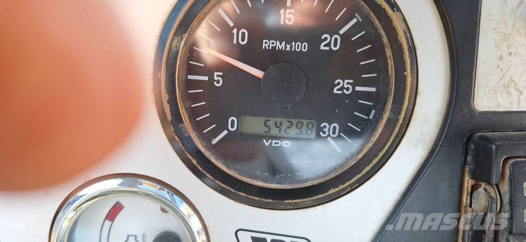 JCB 3 CX Rýpadlo-nakladače