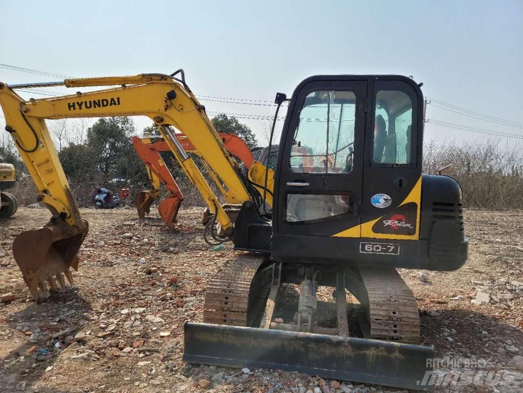 Hyundai R60-7 Mini rýpadla < 7t