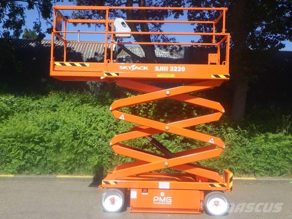 SkyJack SJ3220 Nůžková zvedací plošina