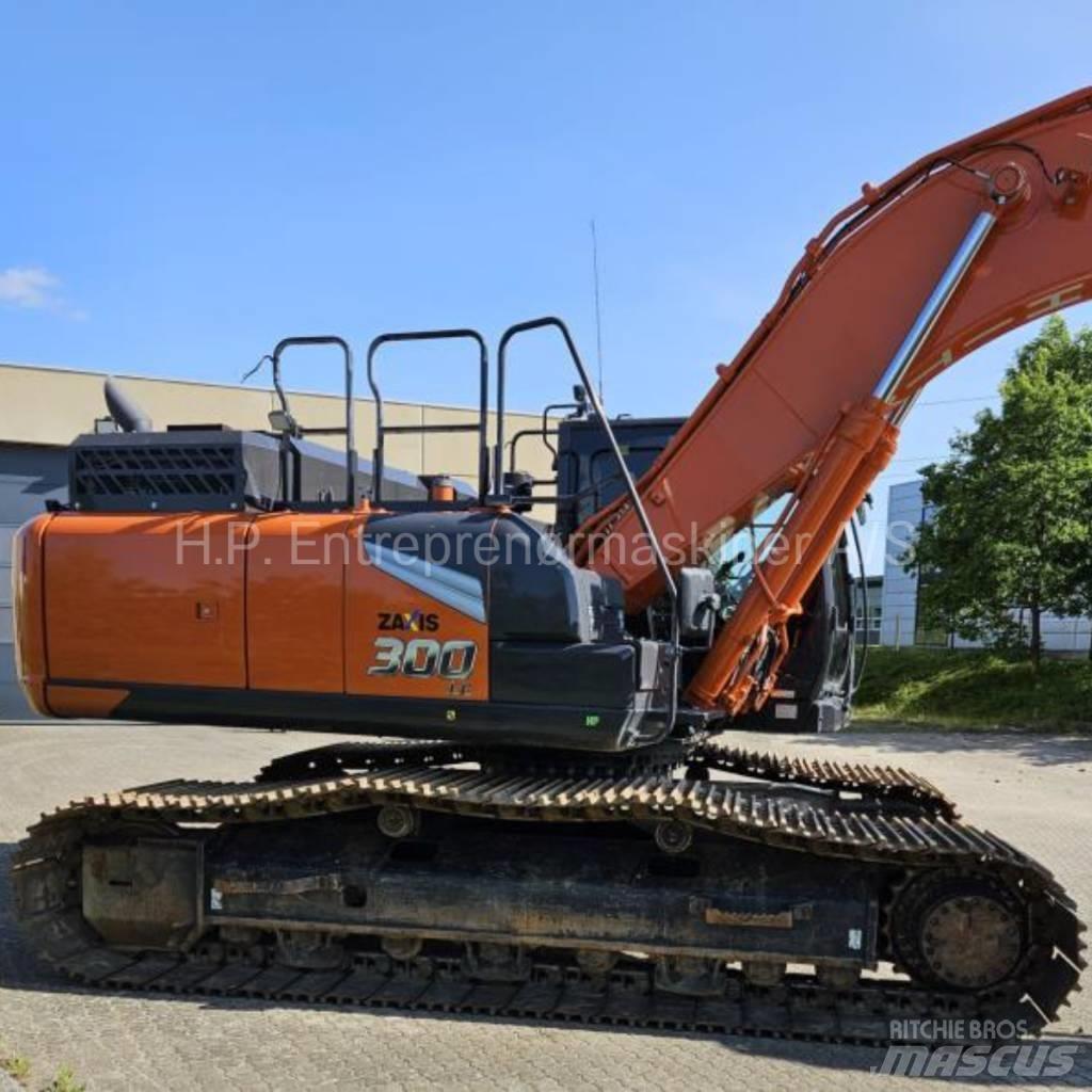 Hitachi ZX300LC-7 Pásová rýpadla