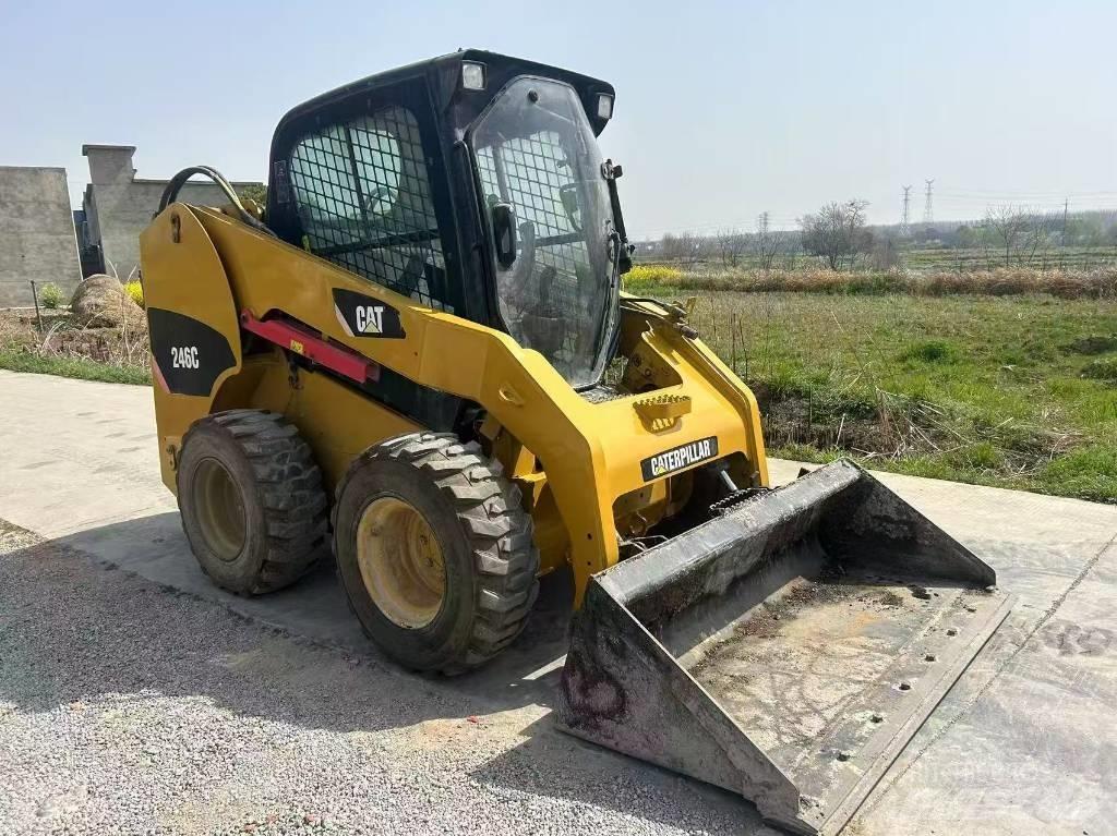 CAT 246 C Smykem řízené nakladače