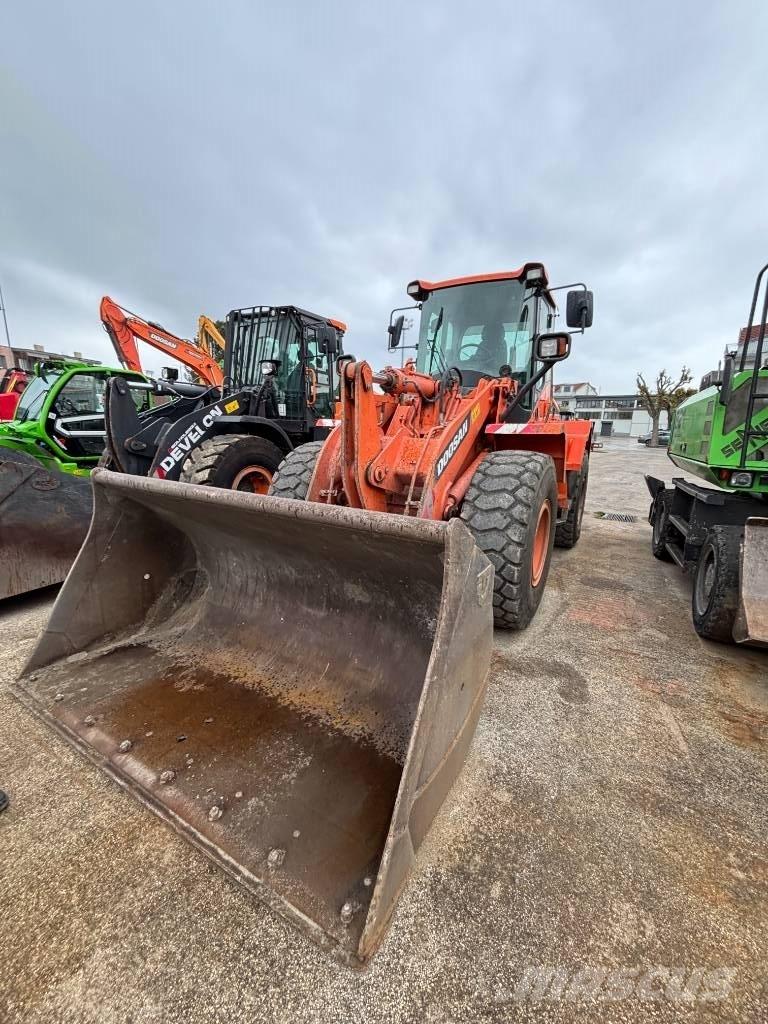 Doosan DL 250 Kolové nakladače