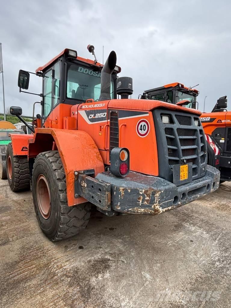 Doosan DL 250 Kolové nakladače