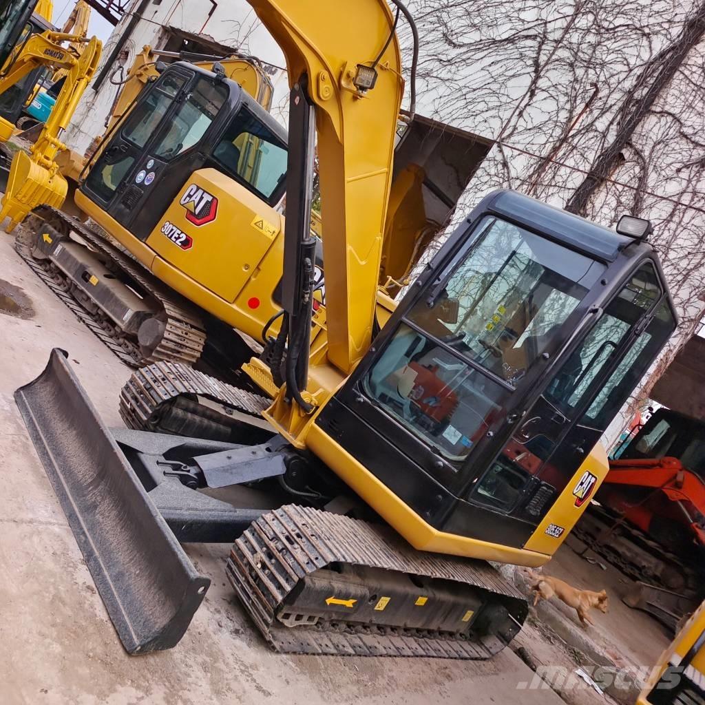 CAT 305 E Mini rýpadla < 7t