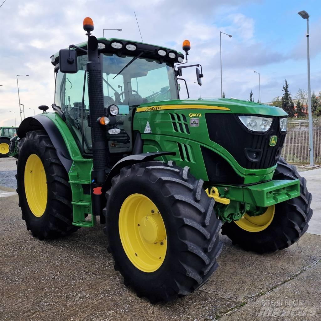 John Deere 6140 R Traktory